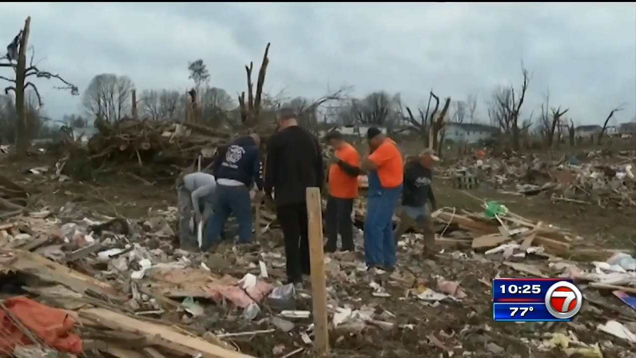 Rescuers looking for 17 still missing in Tennessee after deadliest ...