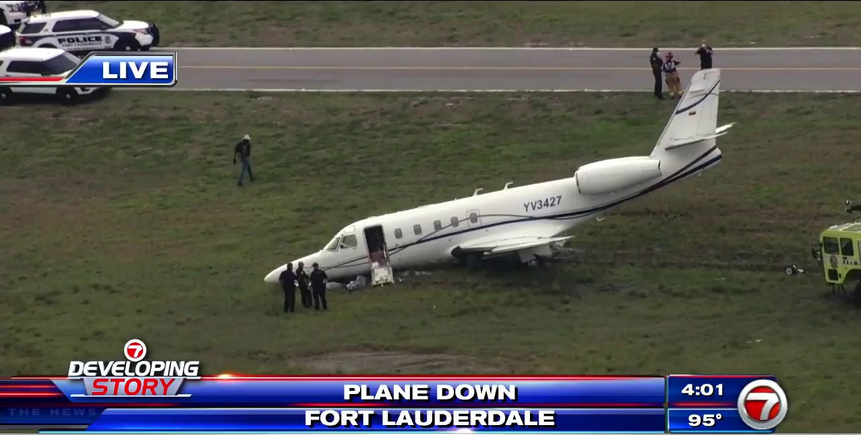 FAA: Jet runs off runway at Fort Lauderdale Executive Airport – WSVN 7News | Miami News, Weather
