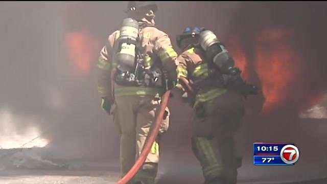 Car catches fire on I-95 in NW Miami-Dade; no reported injuries - WSVN ...