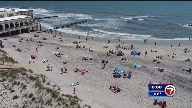 Memorial Day Weekend Draws Crowds And Triggers Warnings Wsvn 7news Miami News Weather Sports Fort Lauderdale