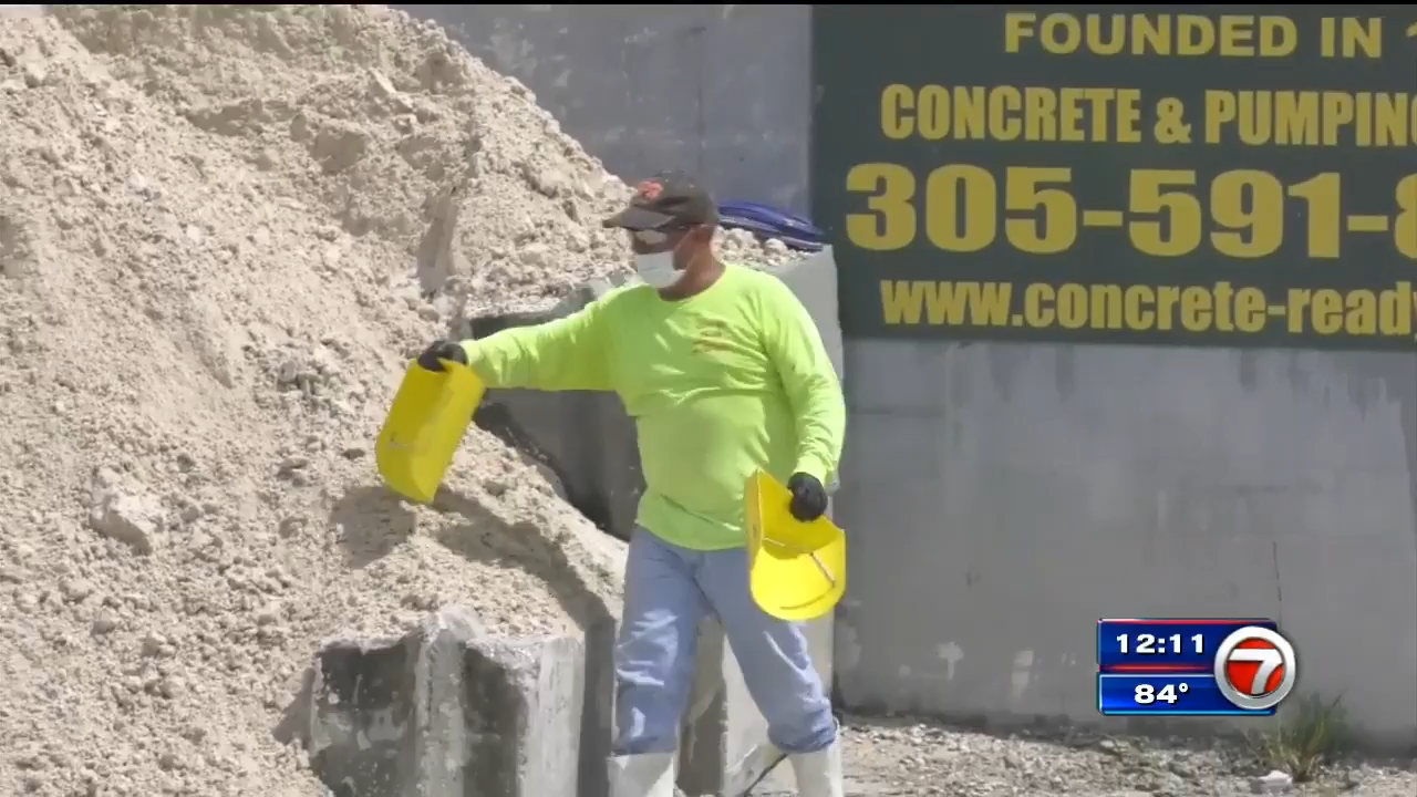 NW MiamiDade business owner continues distribution of free sandbags