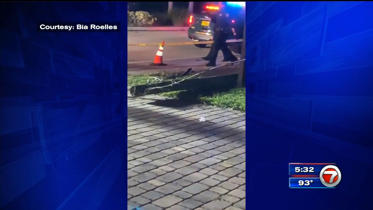 1 taken to hospital after crash near Oakland Park WSVN 7News Miami