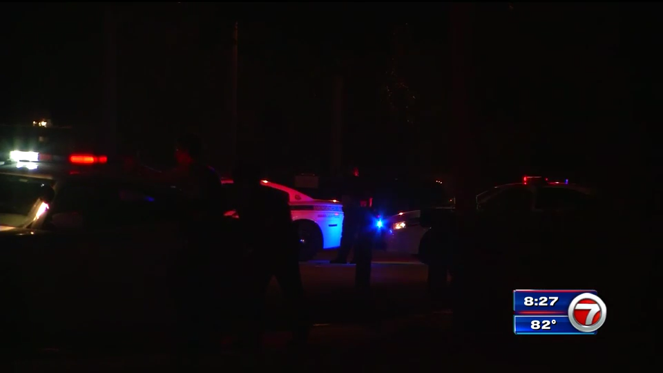 Police searching for two gunmen after shooting in Southwest Miami-Dade ...