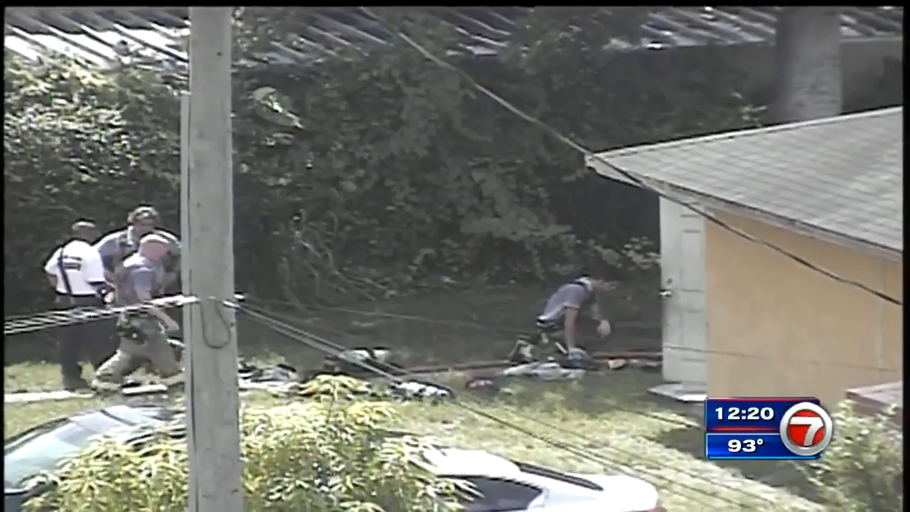 Firefighters put out house fire in NW Miami-Dade - WSVN 7News | Miami ...