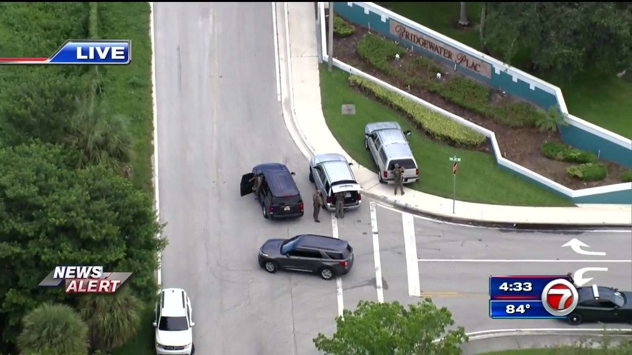 3 in custody after pursuit ends in bailout in Oakland Park - WSVN 7News ...