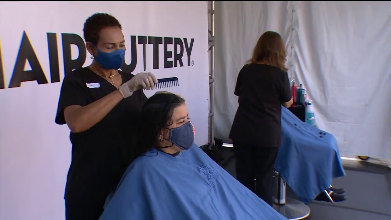 Hair Cuttery in Aventura offers curbside haircuts in the open air
