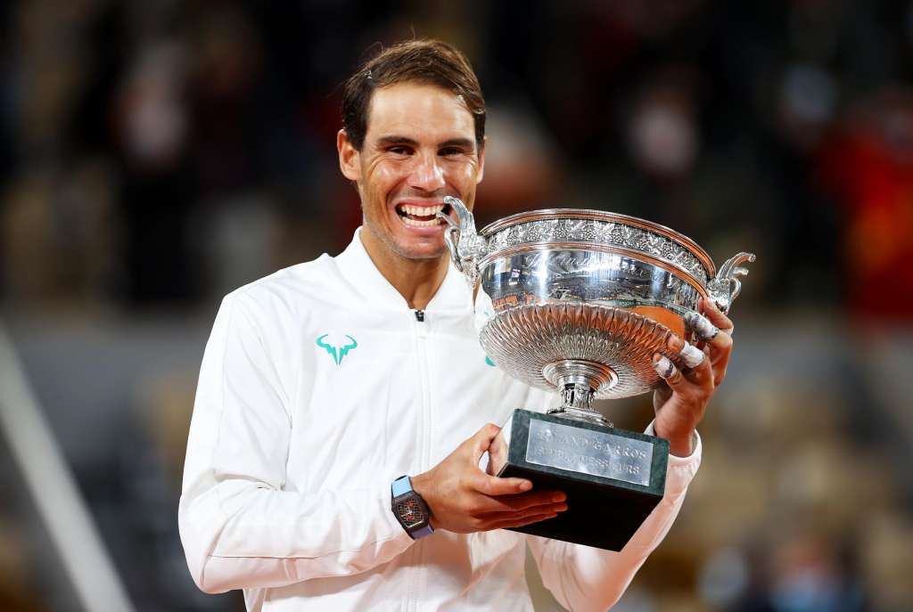 Rafael Nadal beats Novak Djokovic at French Open for ...