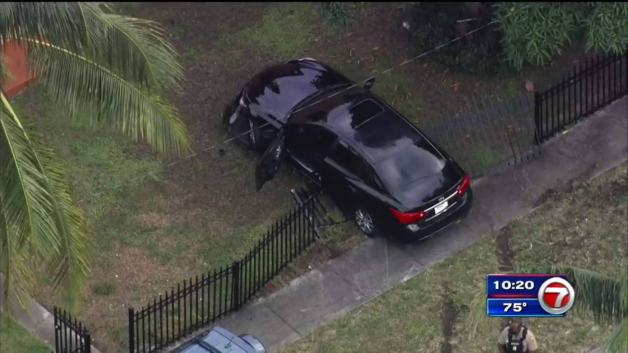 Man arrested for allegedly fleeing from police in NE Miami-Dade - WSVN ...