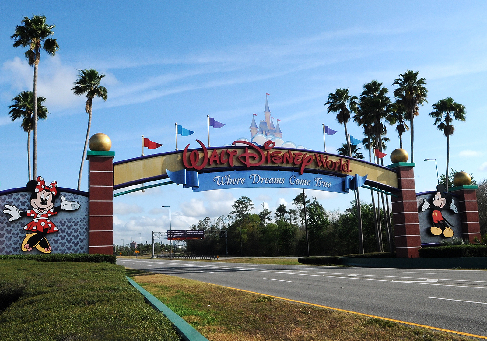 Disney increases number of planned layoffs to 32,000 employees WSVN