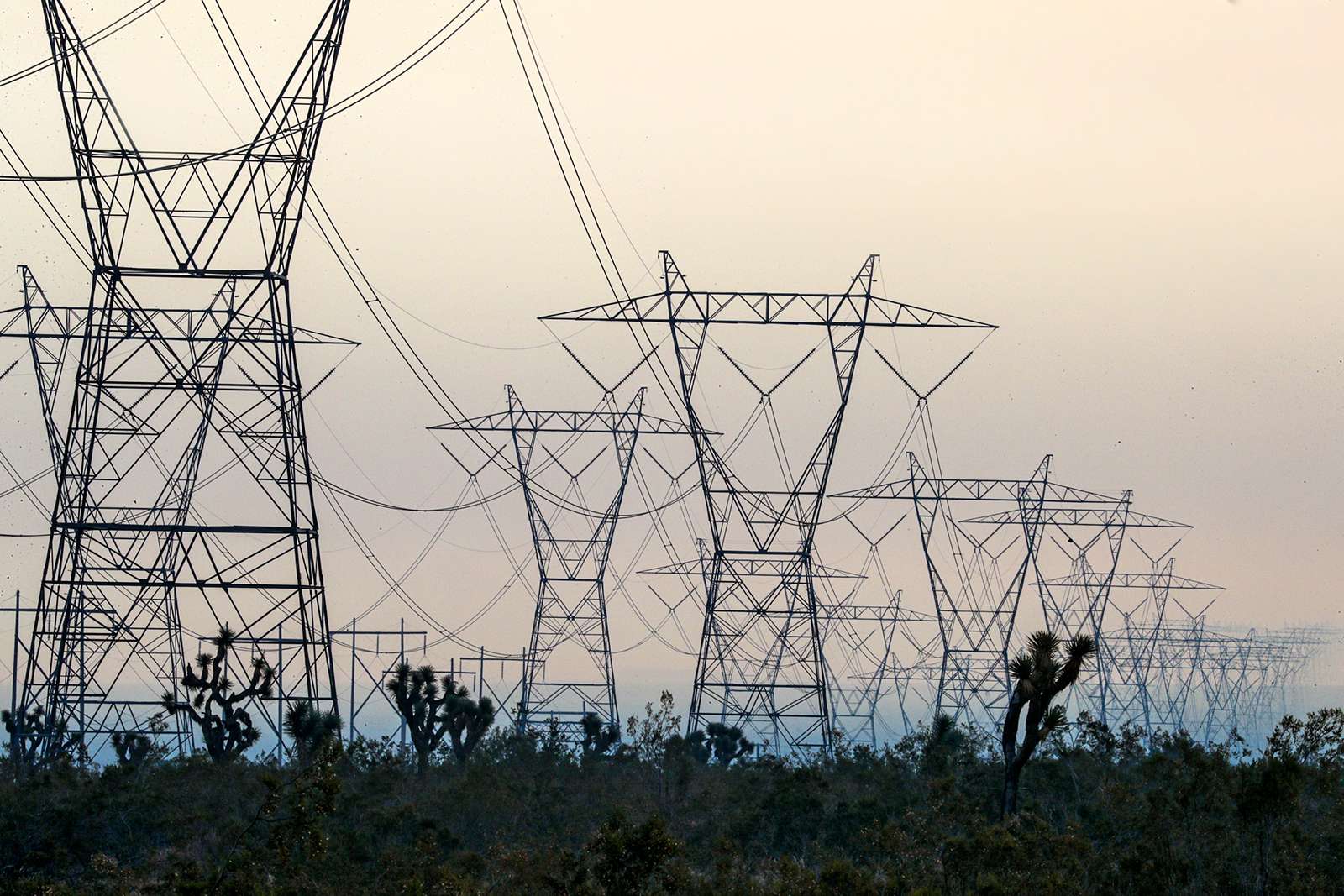Thousands of people in California had their power shut off amid ...