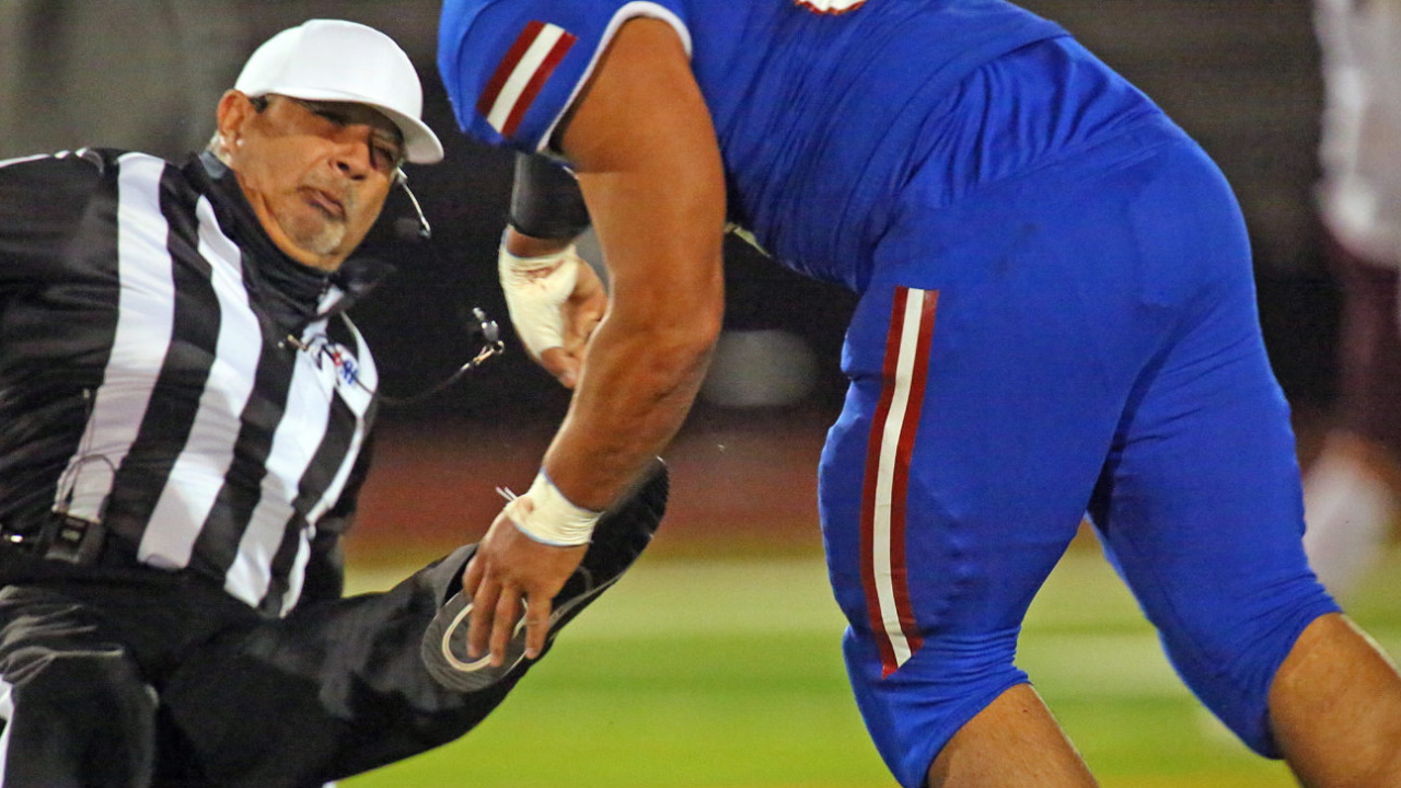Texas high school football player attacks referee after being ejected