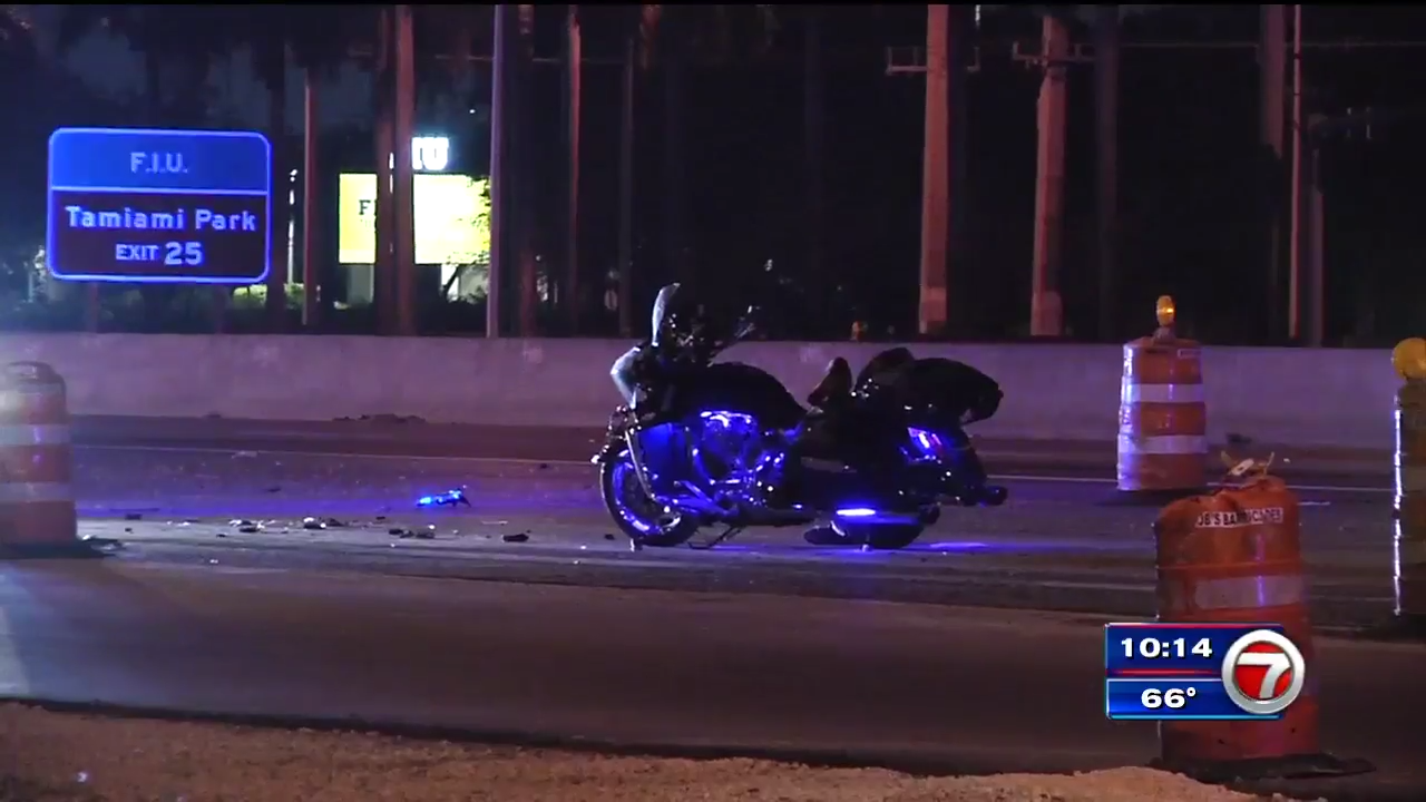Motorcyclist dies after veering off turnpike in West Miami-Dade - WSVN