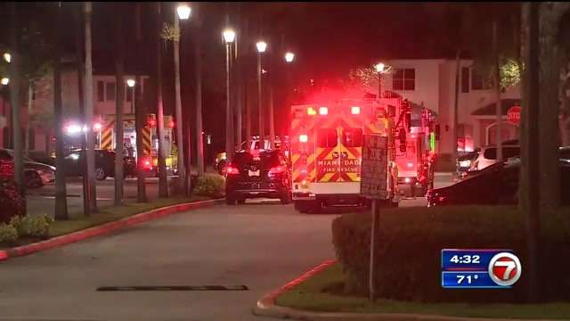 Crews put out Miami Gardens townhouse fire - WSVN 7News | Miami News ...