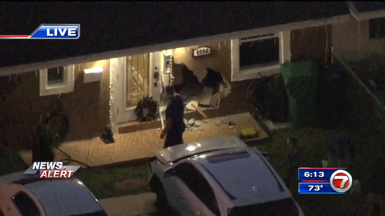 SUV crashes into house in SW Miami-Dade - WSVN 7News | Miami News ...