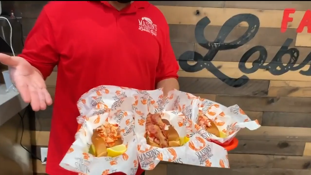 Mason’s Famous Lobster Rolls opens 1st SoFlo location at Bayside