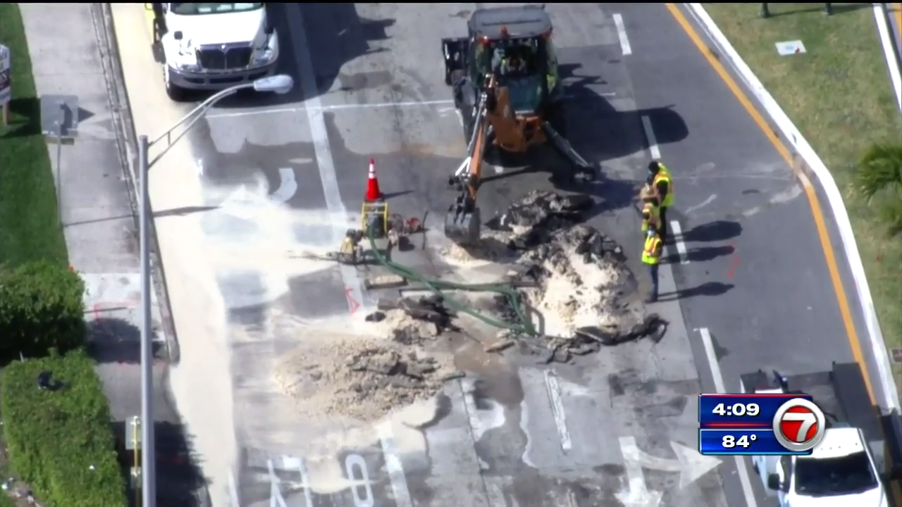 Crews repair water main break in Fort Lauderdale - WSVN 7News | Miami ...