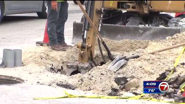 Crews cap gas leak in Miami road - WSVN 7News | Miami News, Weather ...