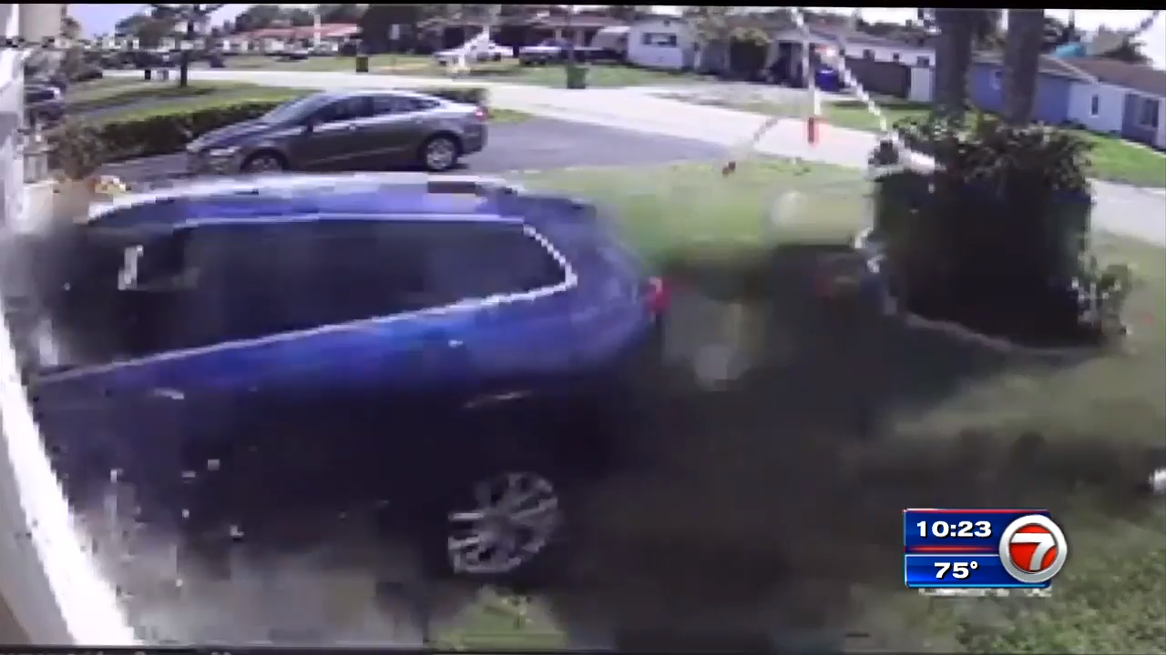 SUV crashes into living room of Pembroke Pines home - WSVN 7News ...
