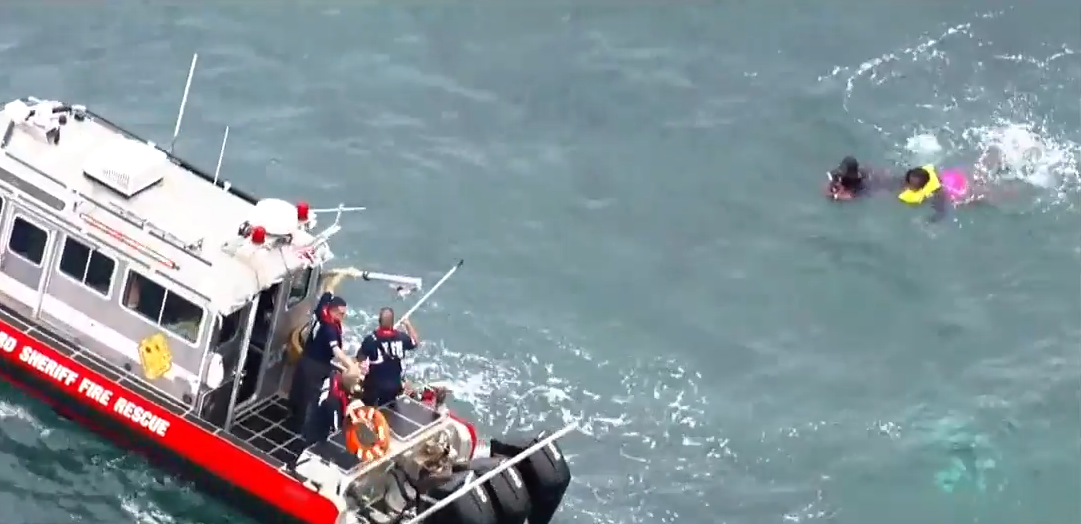4 pulled from water after boat capsizes off Fort Lauderdale Beach ...