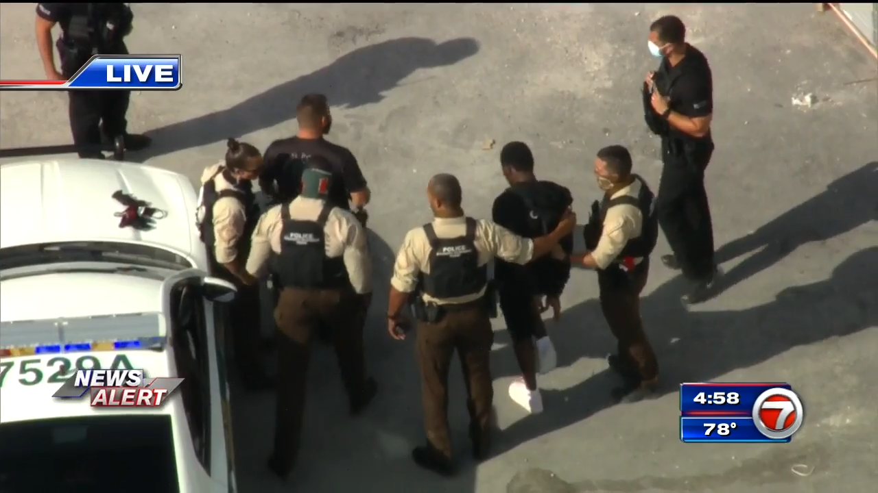 1 in custody after police follow suspected stolen car into Miami - WSVN ...