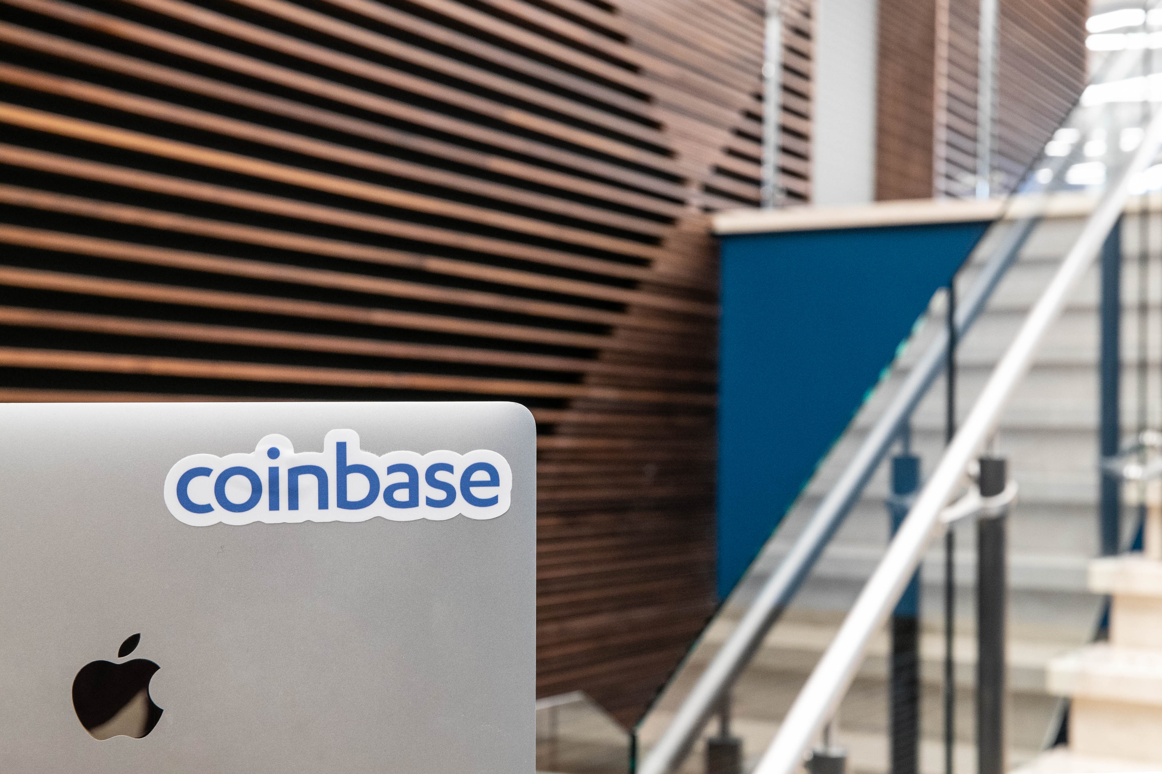 Coinbase is here … a digital currency exchange goes public – WSVN 7News | Miami News, Weather ...