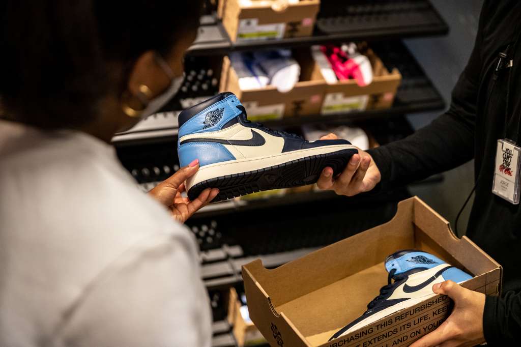 Nike wants to resell your (lightly) worn shoes in some stores â WSVN 7News | Miami News, Weather