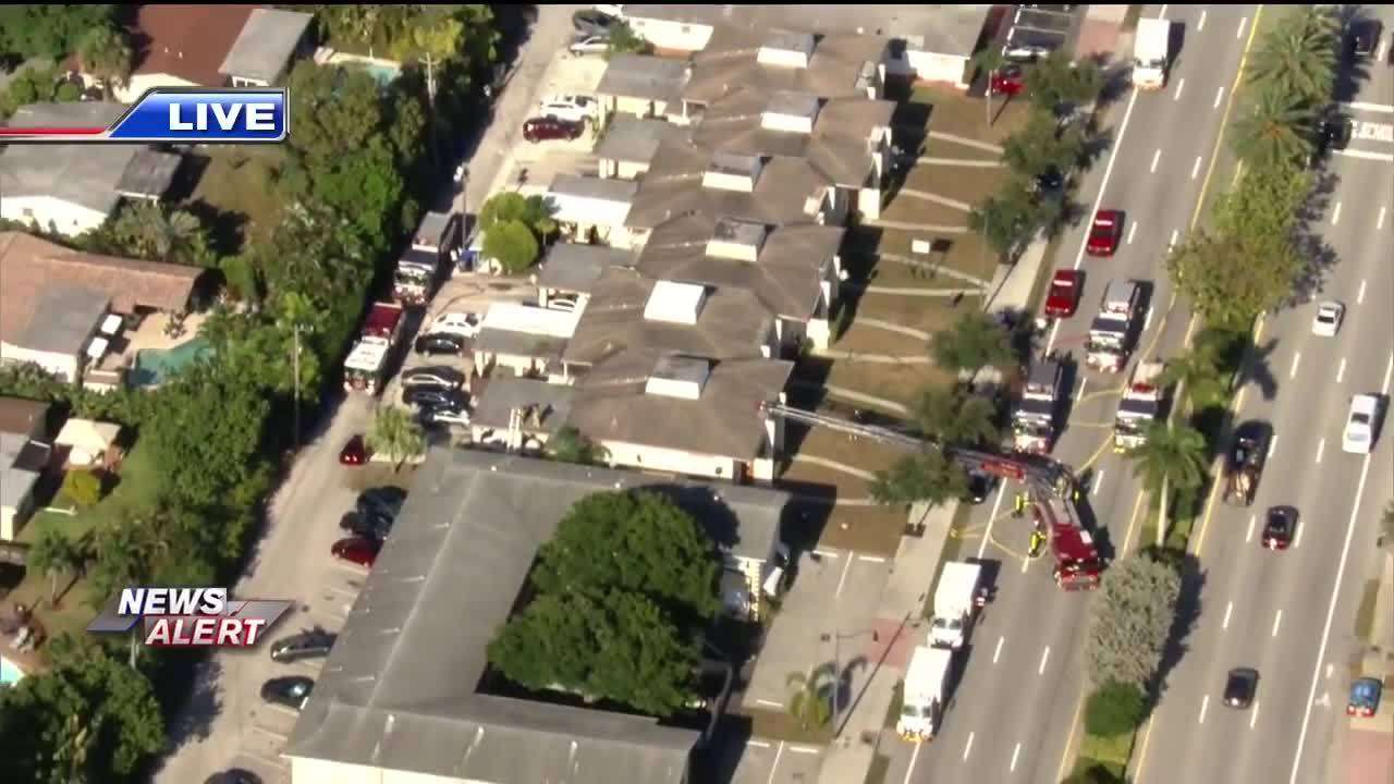 Crews respond to apartment fire in Hollywood - WSVN 7News | Miami News ...