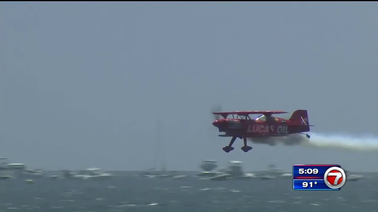 Pilots rehearse maneuvers to prepare for Fort Lauderdale Air Show