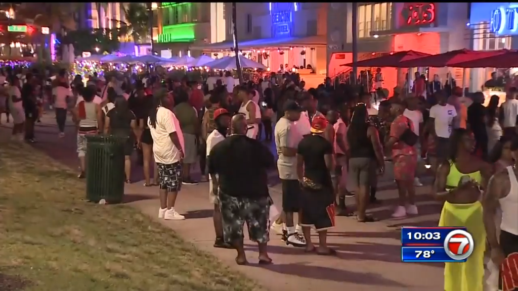 Large peaceful crowd descends on South Beach as Memorial Day Weekend
