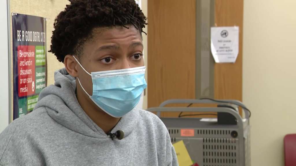 Missouri teen who won scholarship plans to donate savings to help