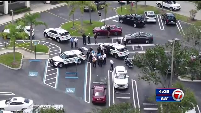 911 calls capture harrowing moments after shooting at Royal Palm Beach ...