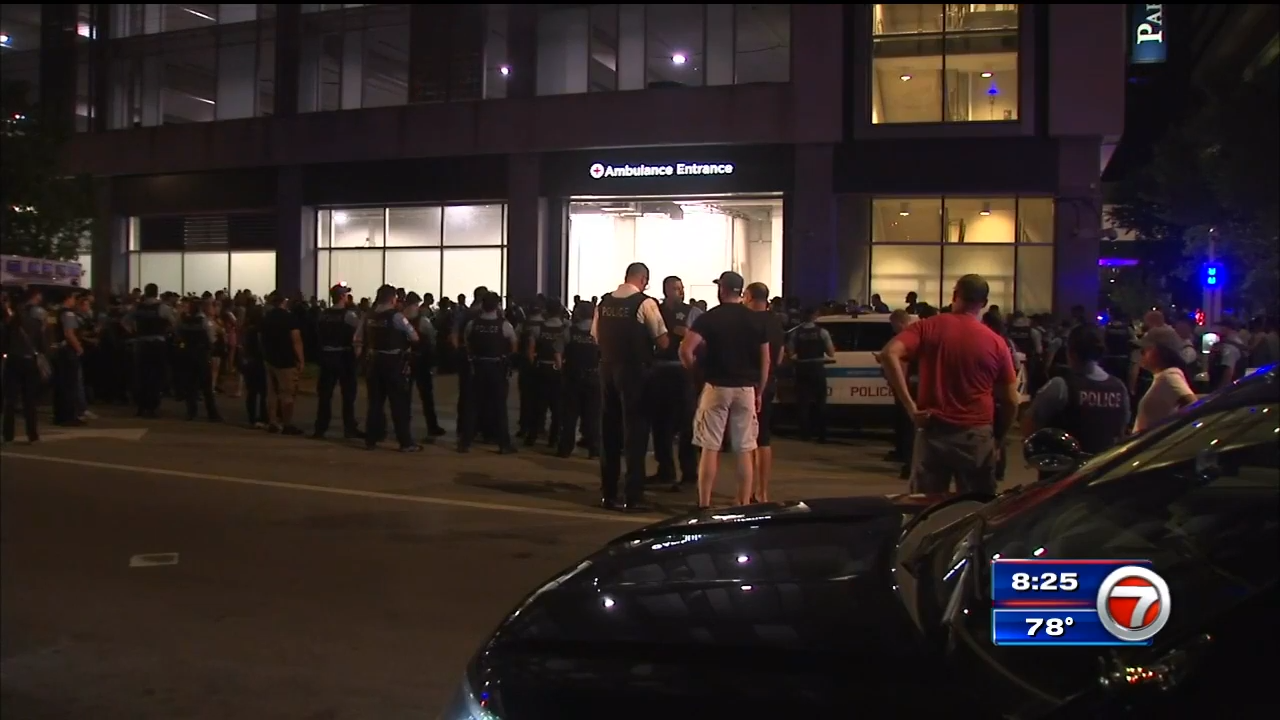 1 officer dead, another wounded in Chicago shooting - WSVN 7News ...