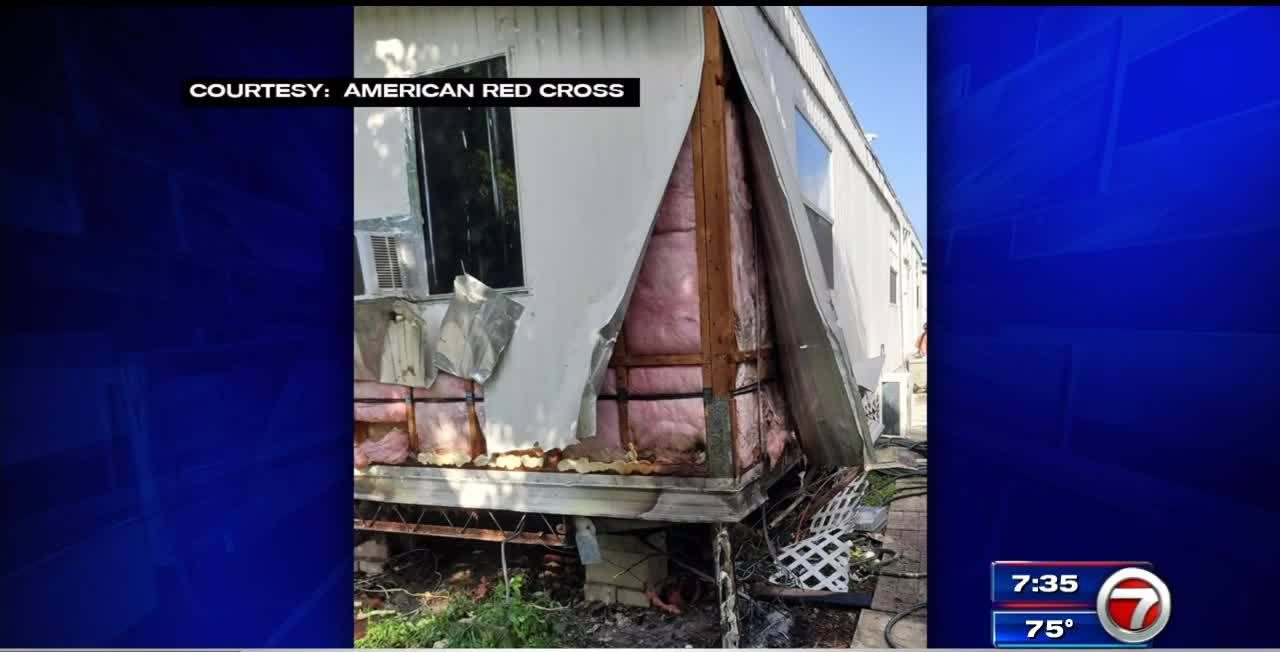 Family of 4 displaced after mobile home fire in Davie WSVN 7News