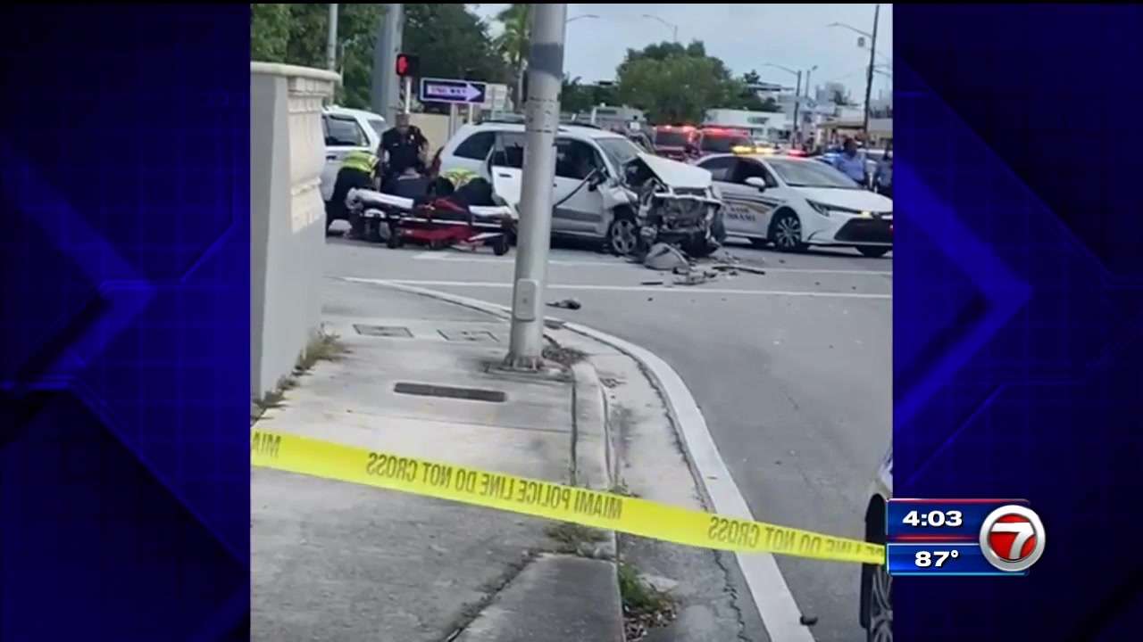 1 dead after car crashes into Miami-Dade bus - WSVN 7News | Miami News ...