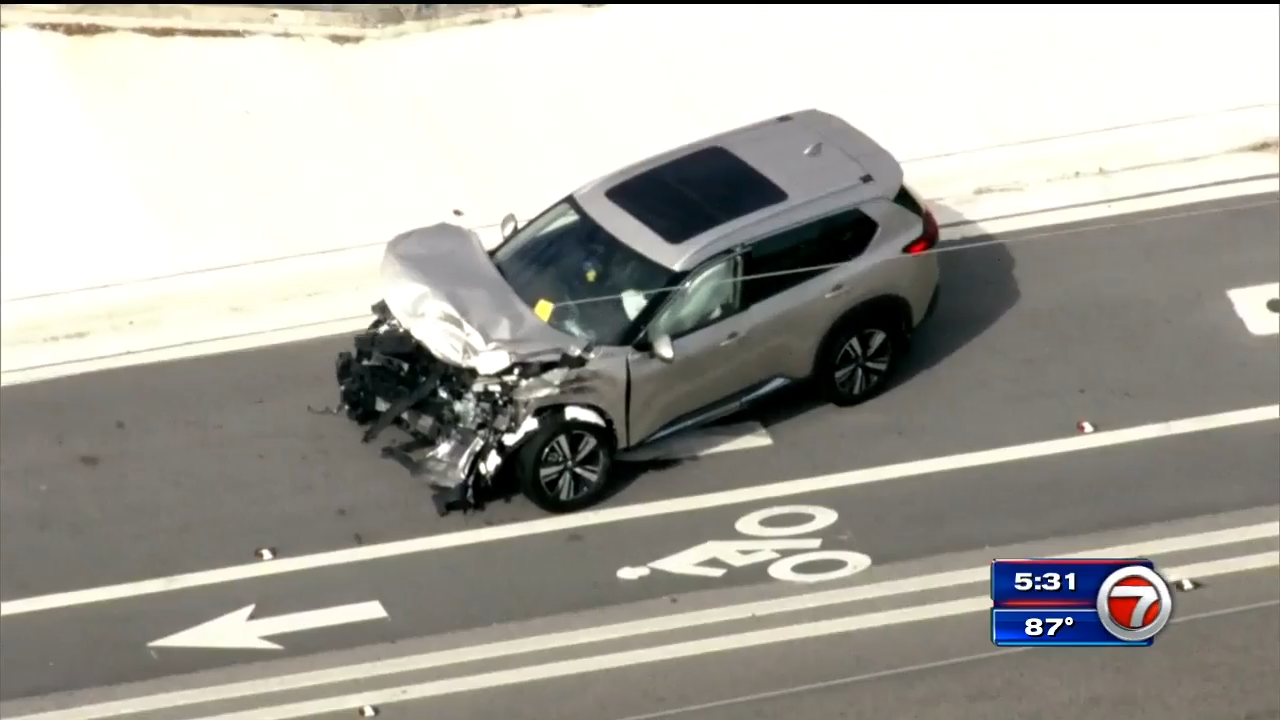 BSO deputy involved in a car crash - WSVN 7News | Miami News, Weather ...