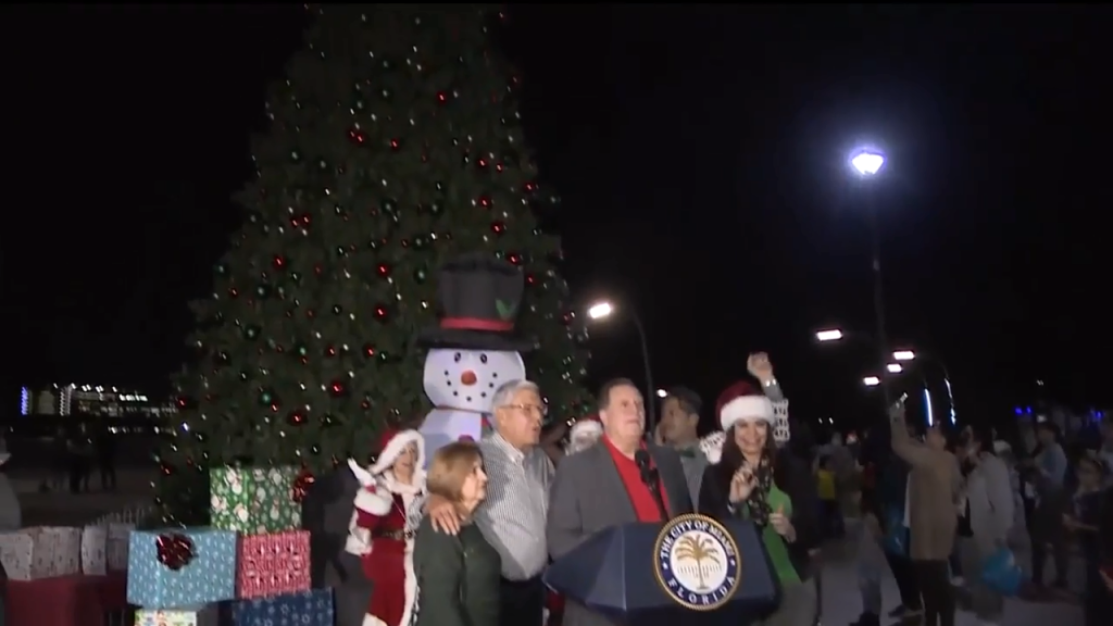 Commissioner Joe Carollo joins annual tree lighting tradition in