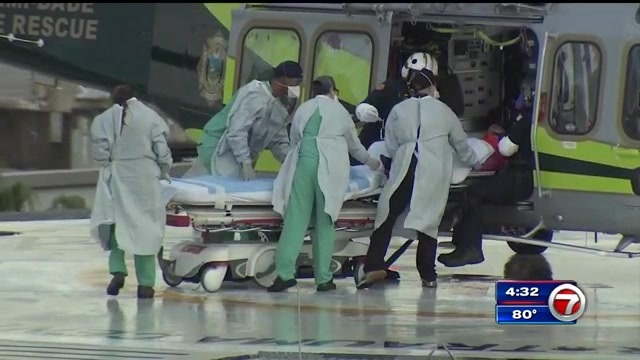 Driver airlifted after crashing into guardrail on SR 836 in NW Miami-Dade – WSVN 7News | Miami News, Weather, Sports