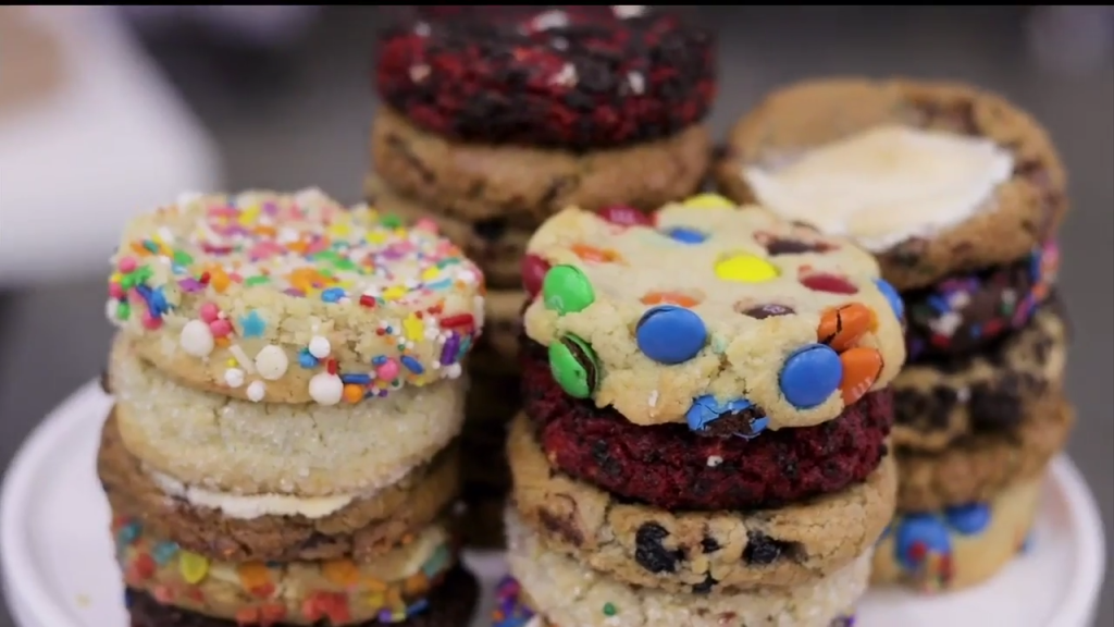 ‘Dessert Wars’ spinoff event ‘Desserts After Dark’ mixes things up by