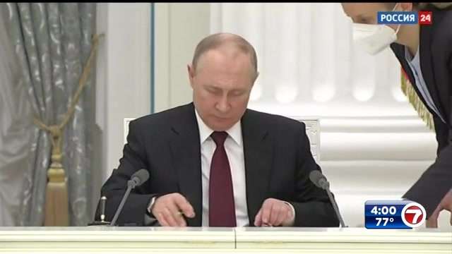 War fears grow as Putin orders troops to eastern Ukraine - WSVN 7News ...