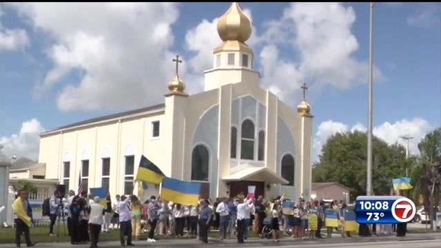 Protesters call for help to Ukraine following service at Miami church – WSVN 7News | Miami News, Weather, Sports