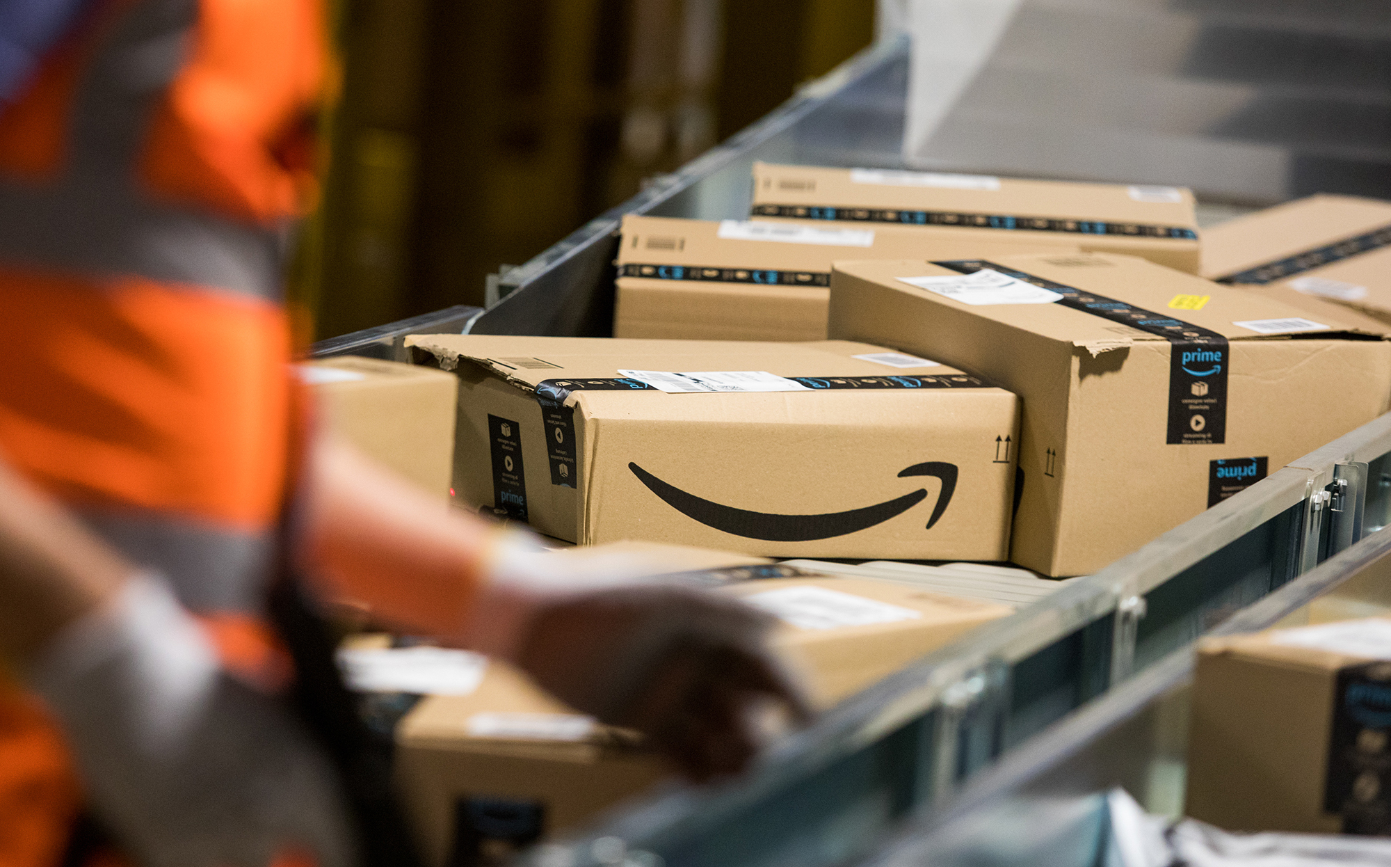 Amazon workers in NYC vote to unionize in historic labor win – WSVN 7News |  Miami News, Weather, Sports | Fort Lauderdale