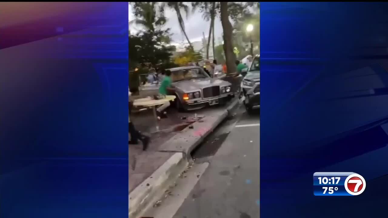 1 Dead After Car Hits Several People At Miami Beach Sidewalk Cafe Wsvn 7news Miami News Weather Sports Fort Lauderdale