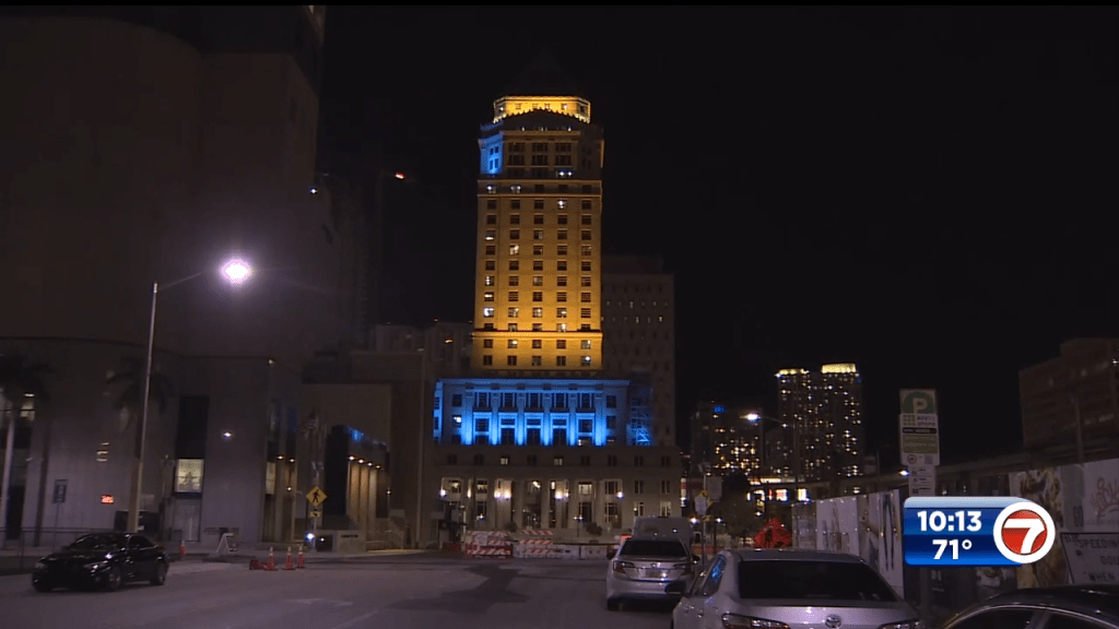 Miami-Dade County landmarks light up the night in solidarity with Ukraine – WSVN 7News | Miami News, Weather, Sports