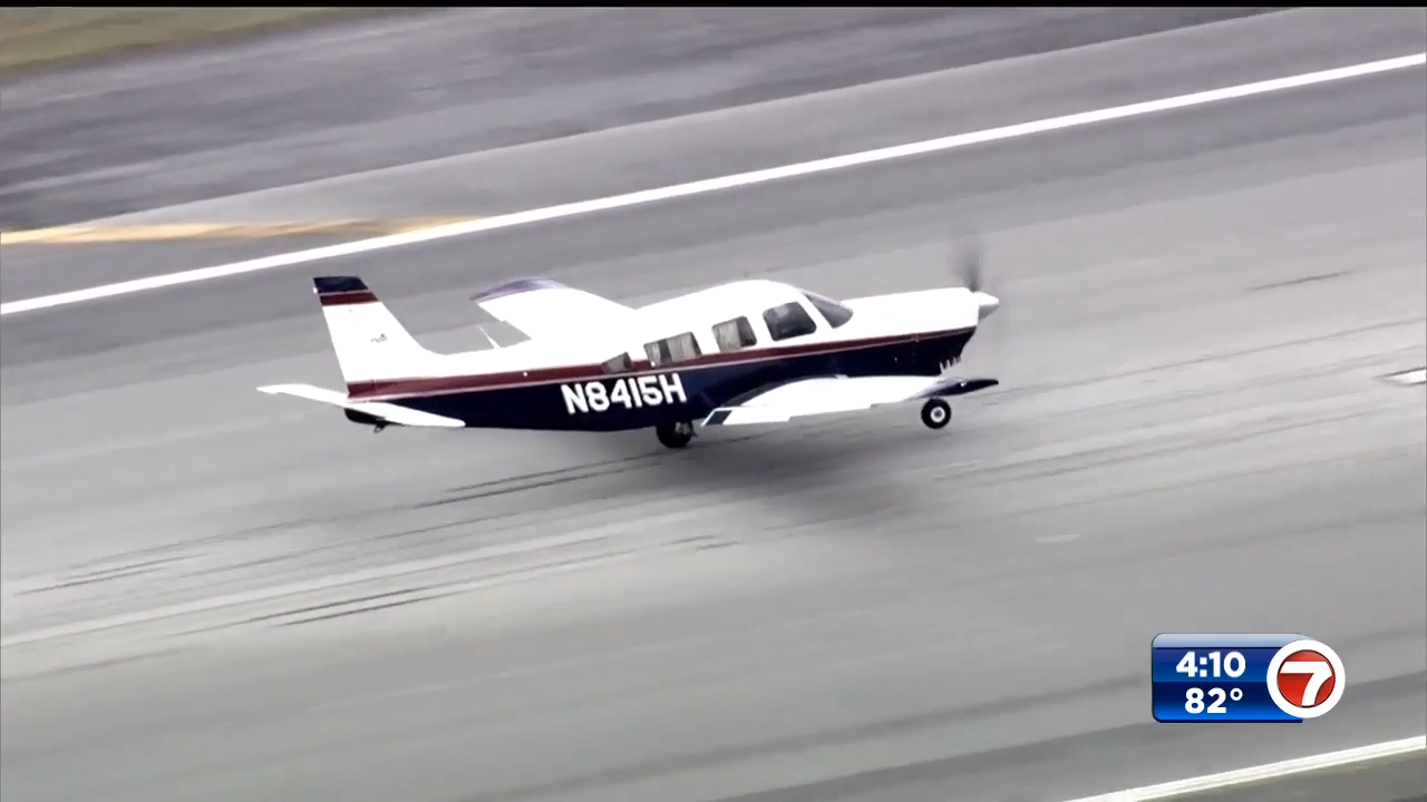Small plane with faulty landing gear lands safely at Fort Lauderdale