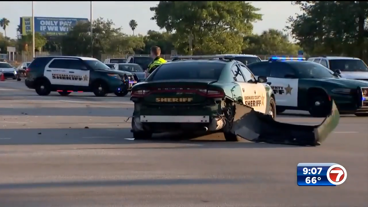 Deputy, 2 others taken to hospital after crash involving 2 BSO cruisers ...