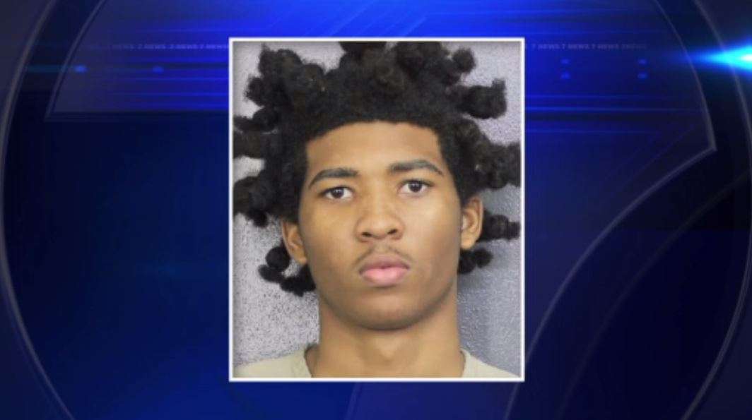 1 carjacking suspect caught in Pembroke Pines, 2nd suspect at large ...