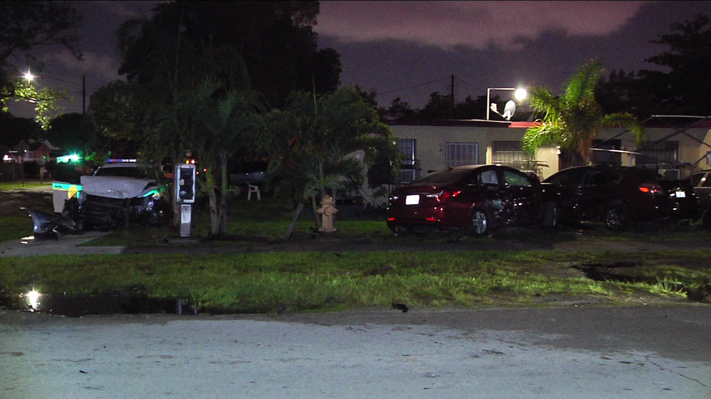 2 injured in crash involving MDPD cruiser in NW Miami-Dade - WSVN 7News ...