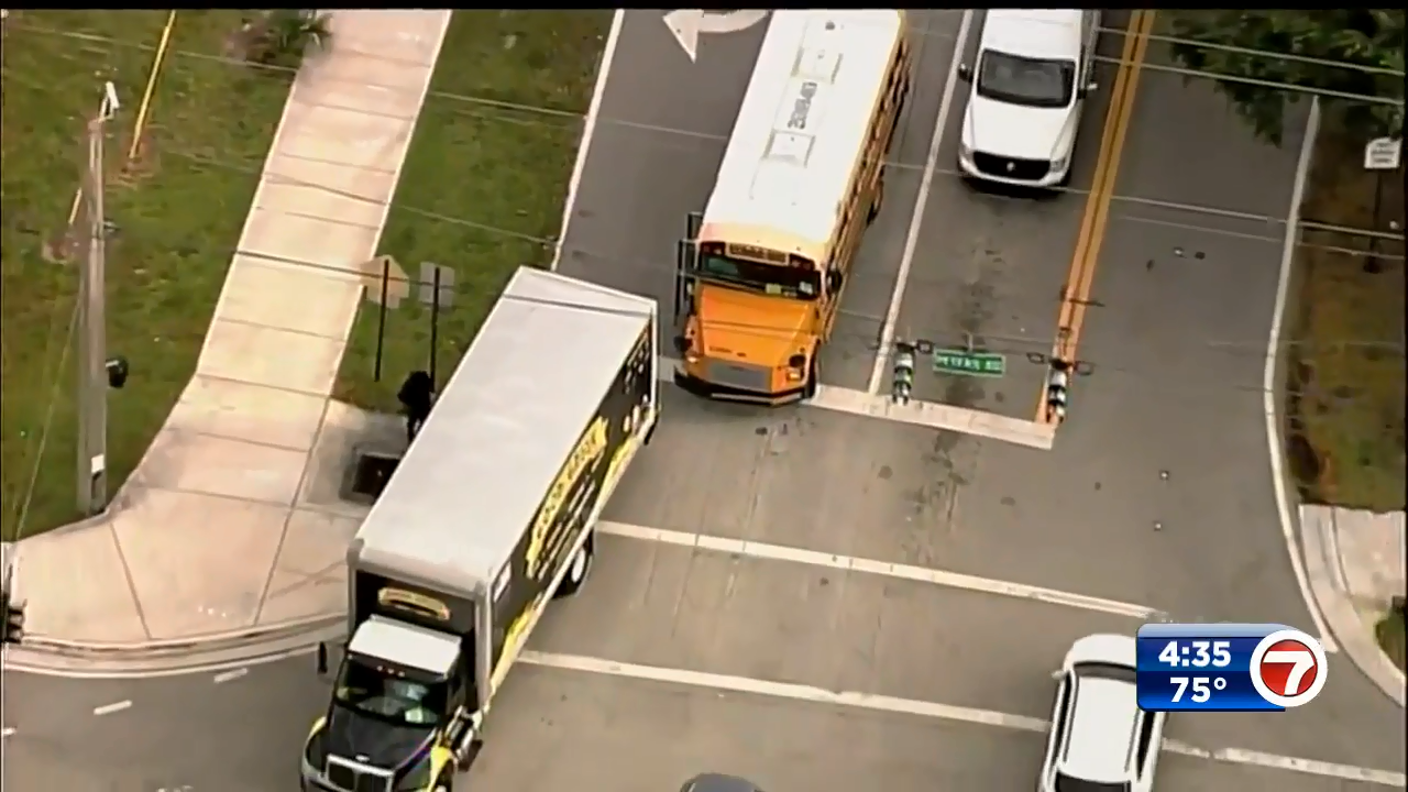 School bus collides into truck in Plantation - WSVN 7News | Miami News ...