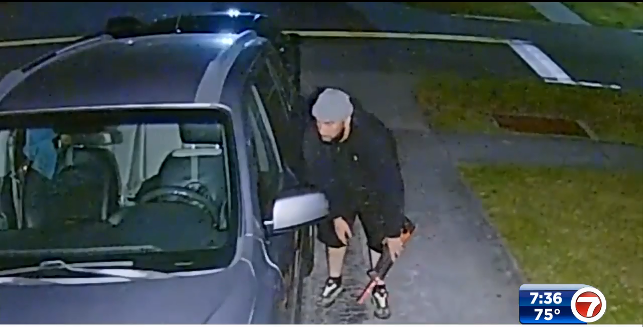 Duo caught stealing catalytic converter on video in Miramar - WSVN ...