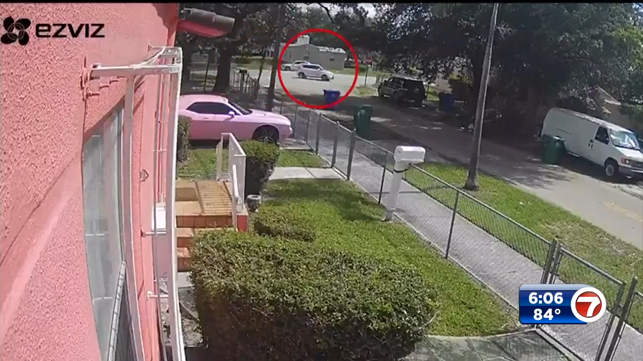Woman crashes into home in Miami while chasing after her child’s father ...